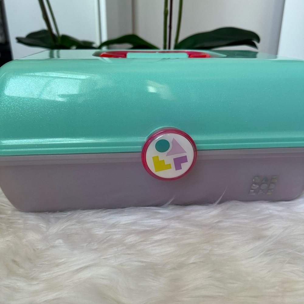 Caboodles Mint and Lavender Makeup Organizer